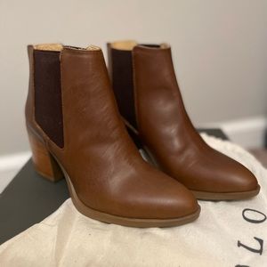 Heeled leather Chelsea Boot Brown 6.5 Nisolo